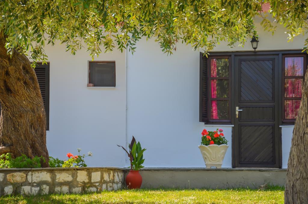Pension Assos Kinira Exterior foto