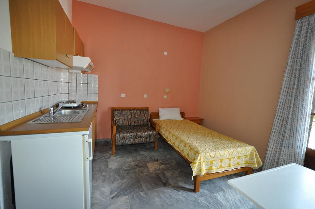 Pension Assos Kinira Zimmer foto